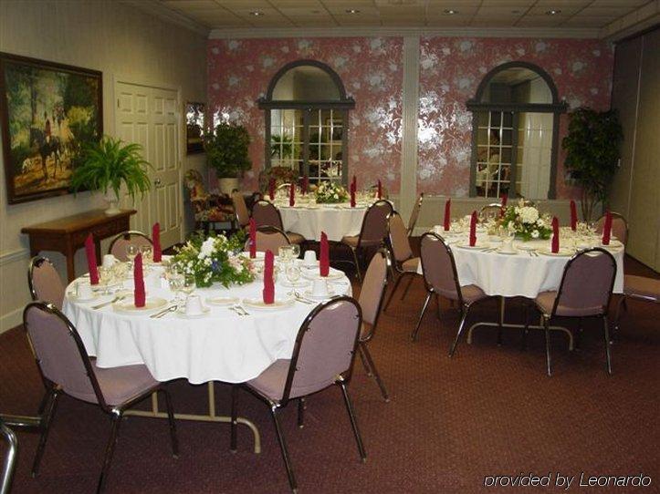 White Columns Inn Thomson Εστιατόριο φωτογραφία