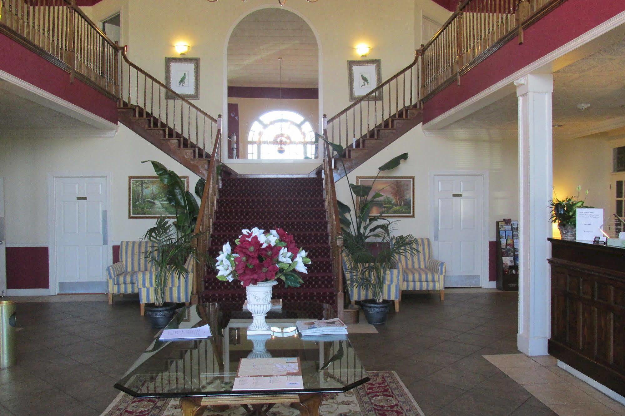 White Columns Inn Thomson Εξωτερικό φωτογραφία